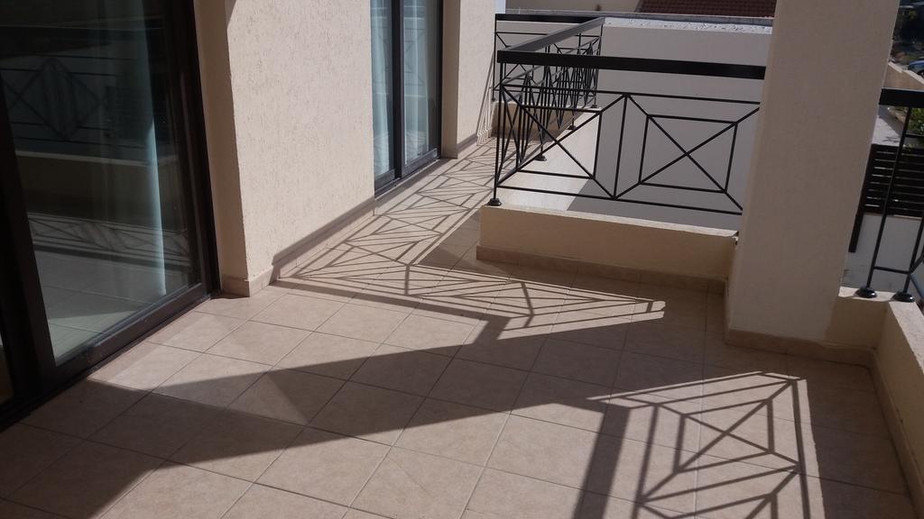 Appartement 101 Mandritis Court à Larnaca Extérieur photo
