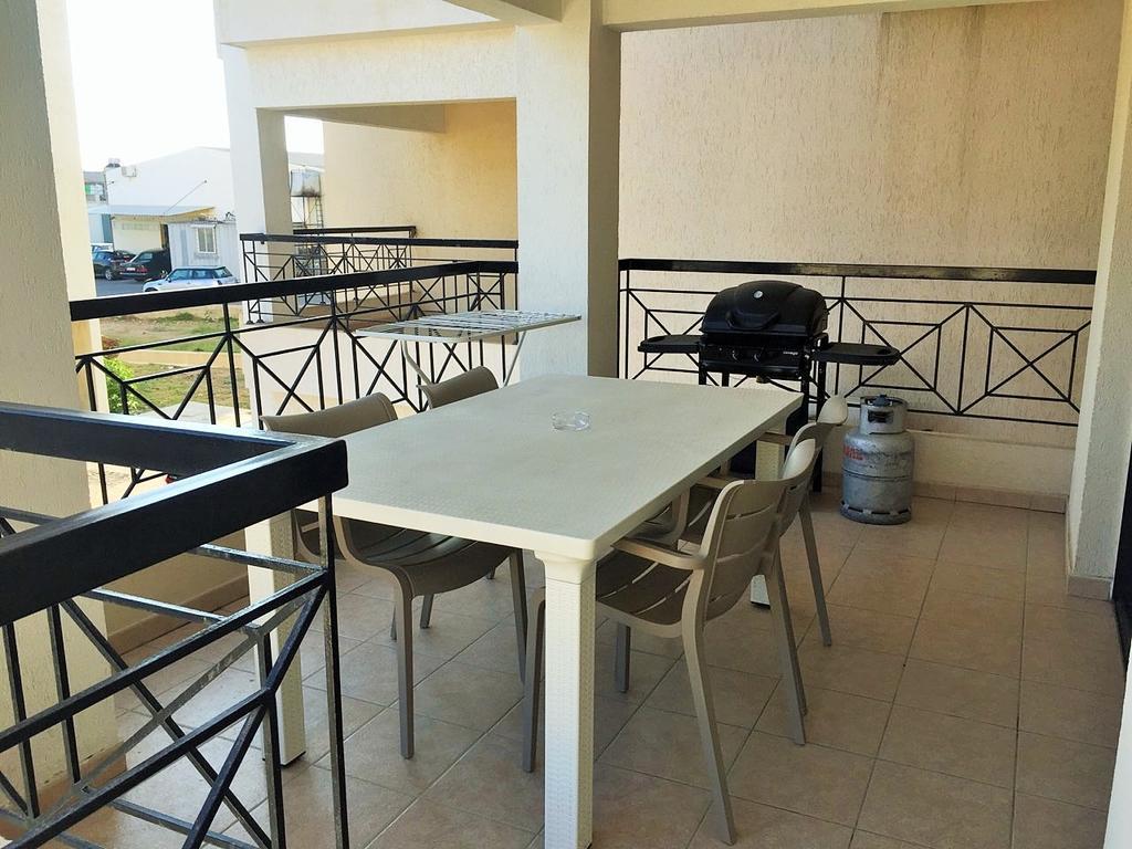 Appartement 101 Mandritis Court à Larnaca Extérieur photo