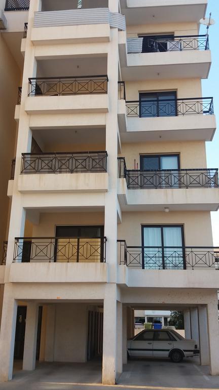Appartement 101 Mandritis Court à Larnaca Extérieur photo