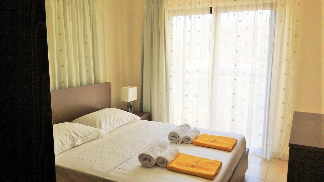 Appartement 101 Mandritis Court à Larnaca Extérieur photo
